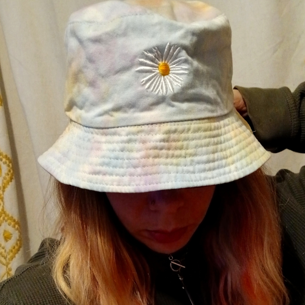 Pastel Tie-Dye Bucket Hat with Daisy Embroidery